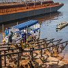 From the marina, our boat was lowered into the river. O nosso barco foi baixado da marina até o rio. : Amazonas, Brazil, Manaus